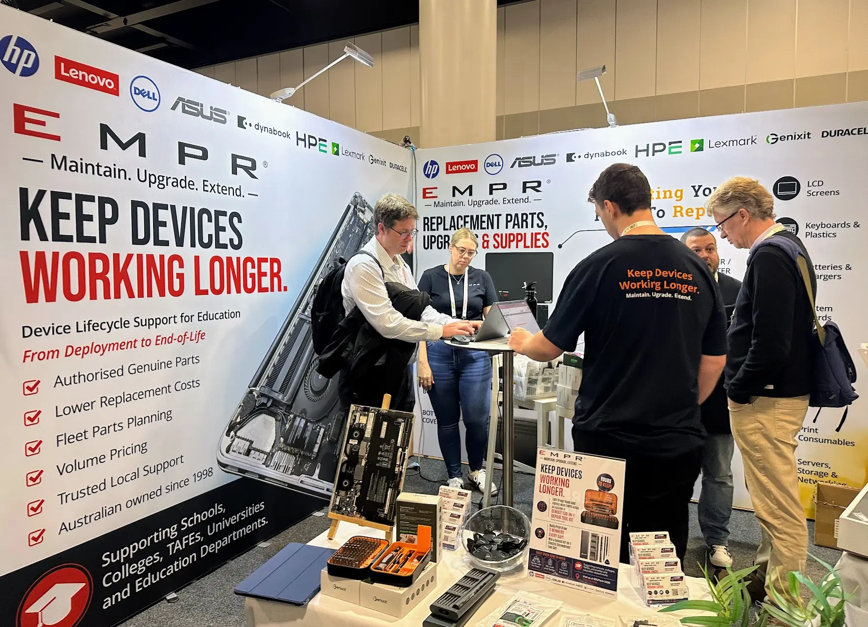 Genixit laptop repair tool kit giveaway at EDUtech